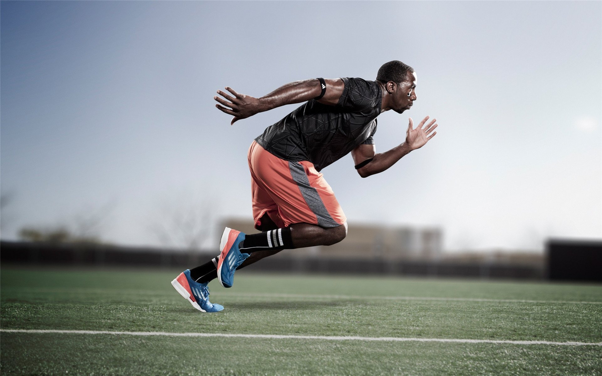 伦敦马拉松选手冲破纪录,赛事精彩纷呈,伦敦马拉松视频全程回放