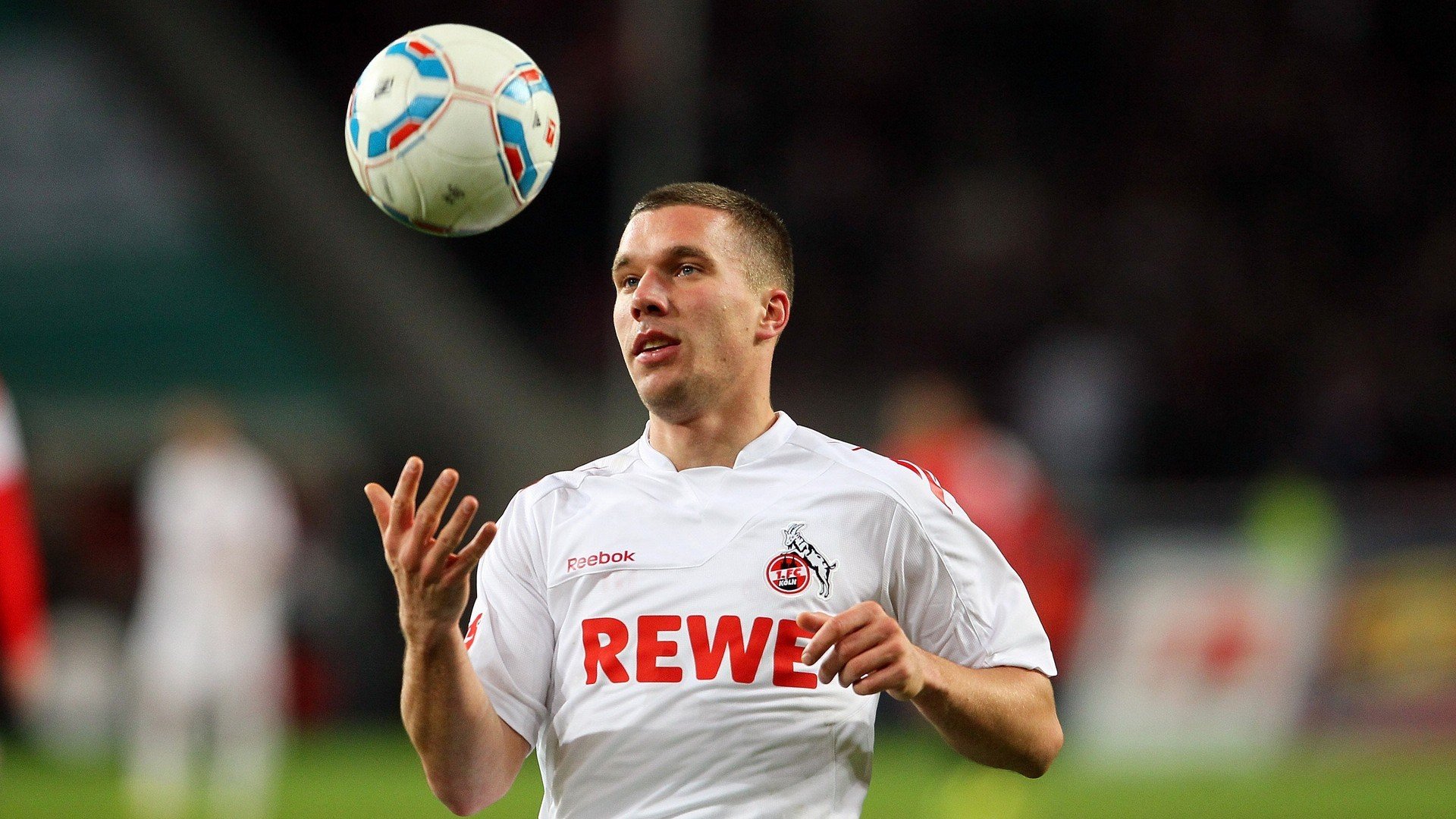 全国青少年田径赛赛程拉开序幕，新人小将争夺冠军席位，全国青少年田径俱乐部锦标赛